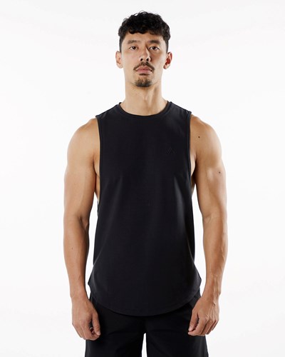 Alphalete Fitted Performance Tank Blackout | QGOAN4056