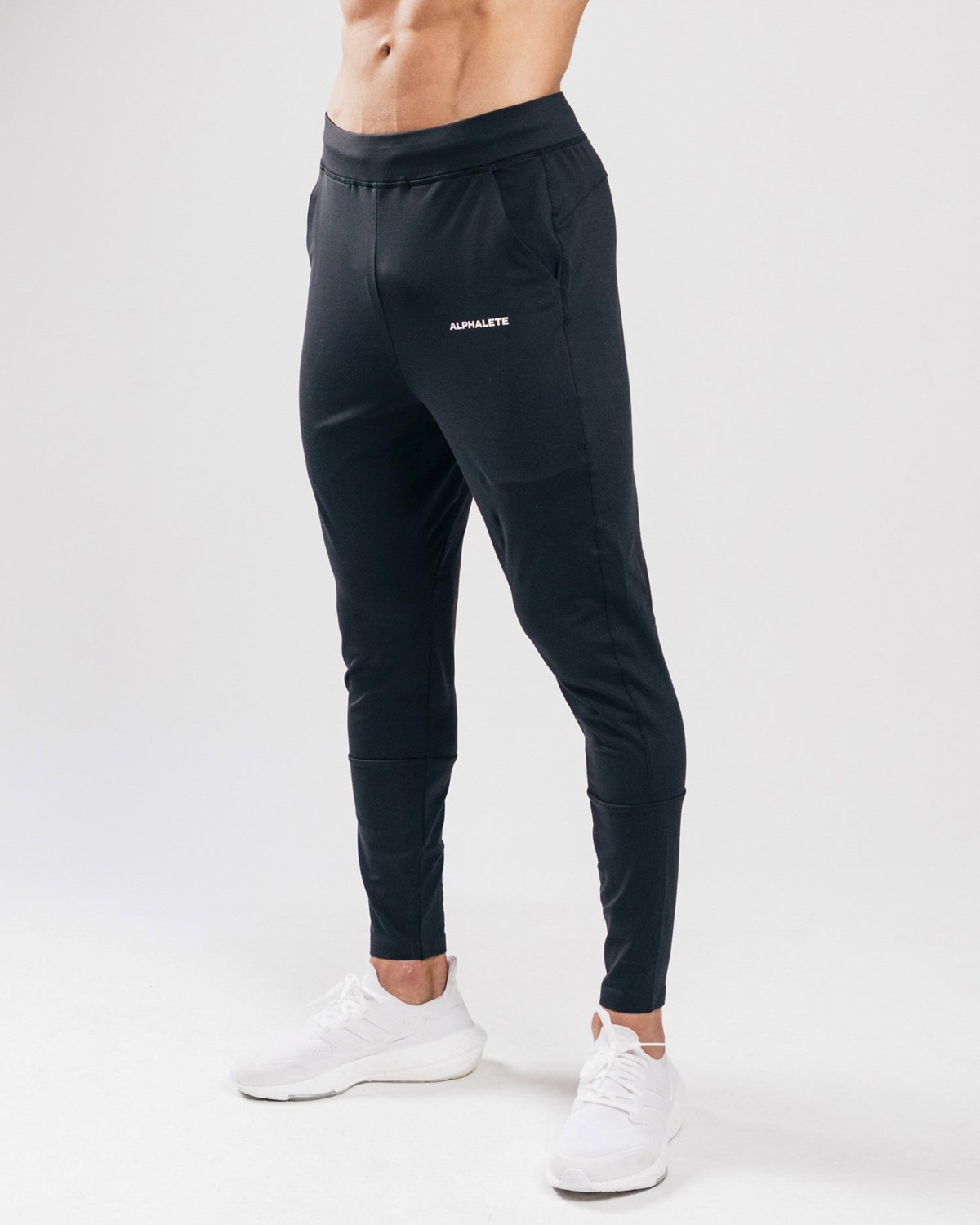 Alphalete 4-Way Stretch Jogger Sort | QHIJX3279