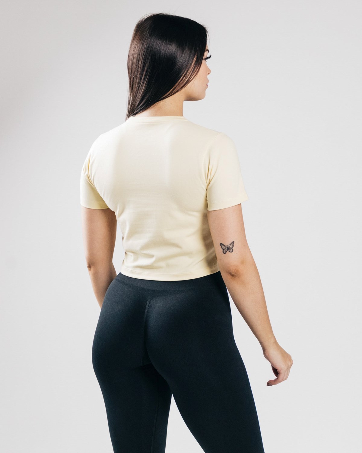 Alphalete Fitted Performance Crop Sea Salt | FNVSJ7134