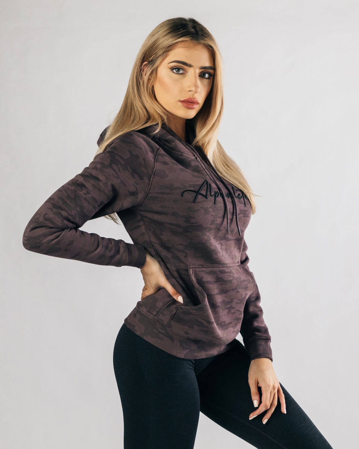 Alphalete Fitted Performance Hoodie Striker | WICQA7912