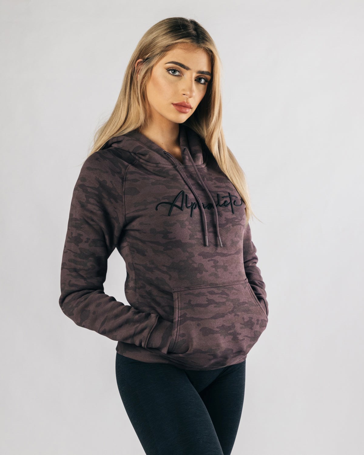 Alphalete Fitted Performance Hoodie Striker | WICQA7912