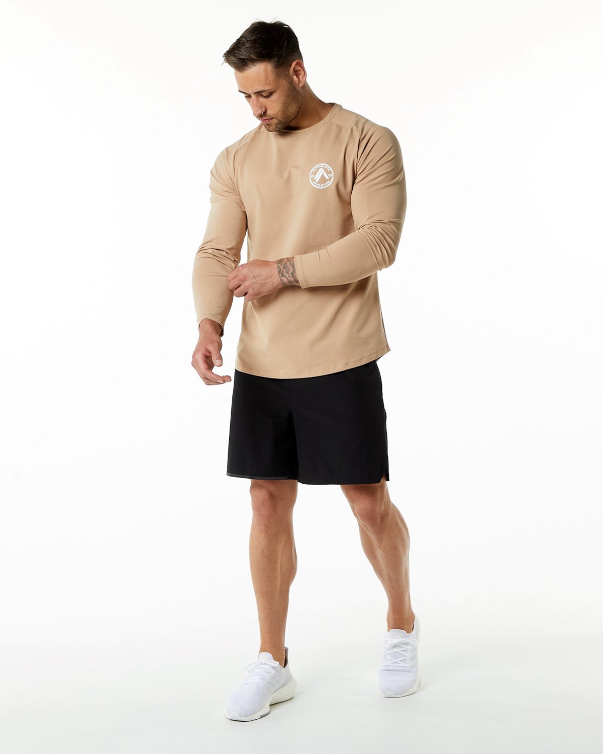 Alphalete Fitted Performance Long Sleeve Taupe | RBDHP5714