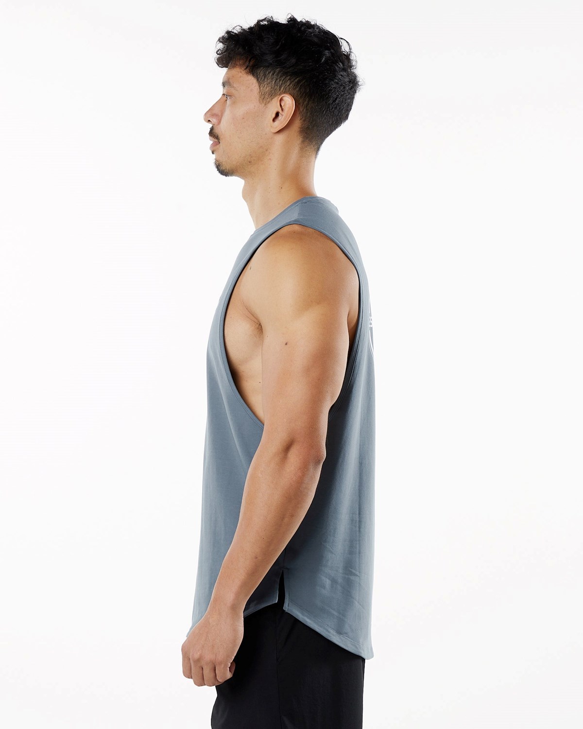 Alphalete Fitted Performance Tank Carbon | RKHCS8241