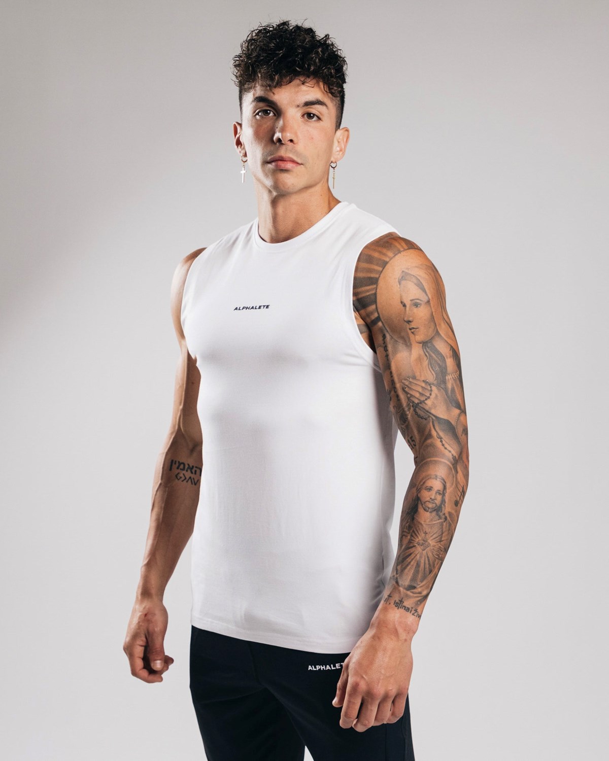 Alphalete Fitted Performance Tank Hvide | QALSF4328