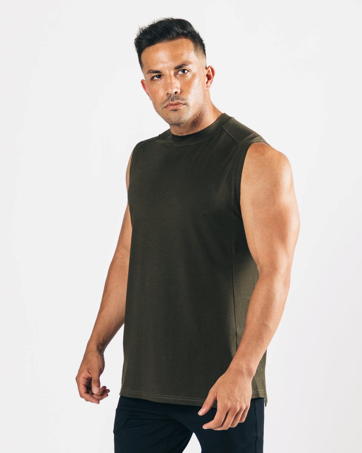 Alphalete High-Neck Premium Cutoff Espresso | TKGZA5173