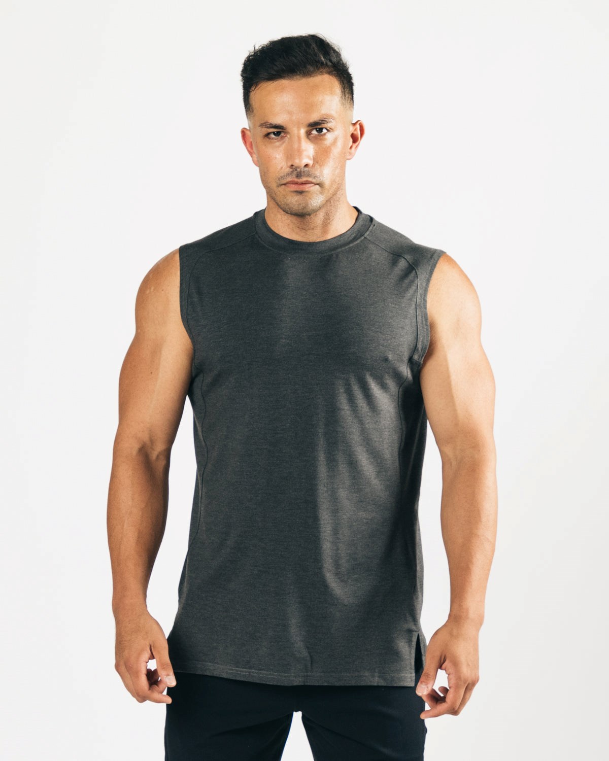 Alphalete High-Neck Premium Cutoff Sort | PSVCO2857