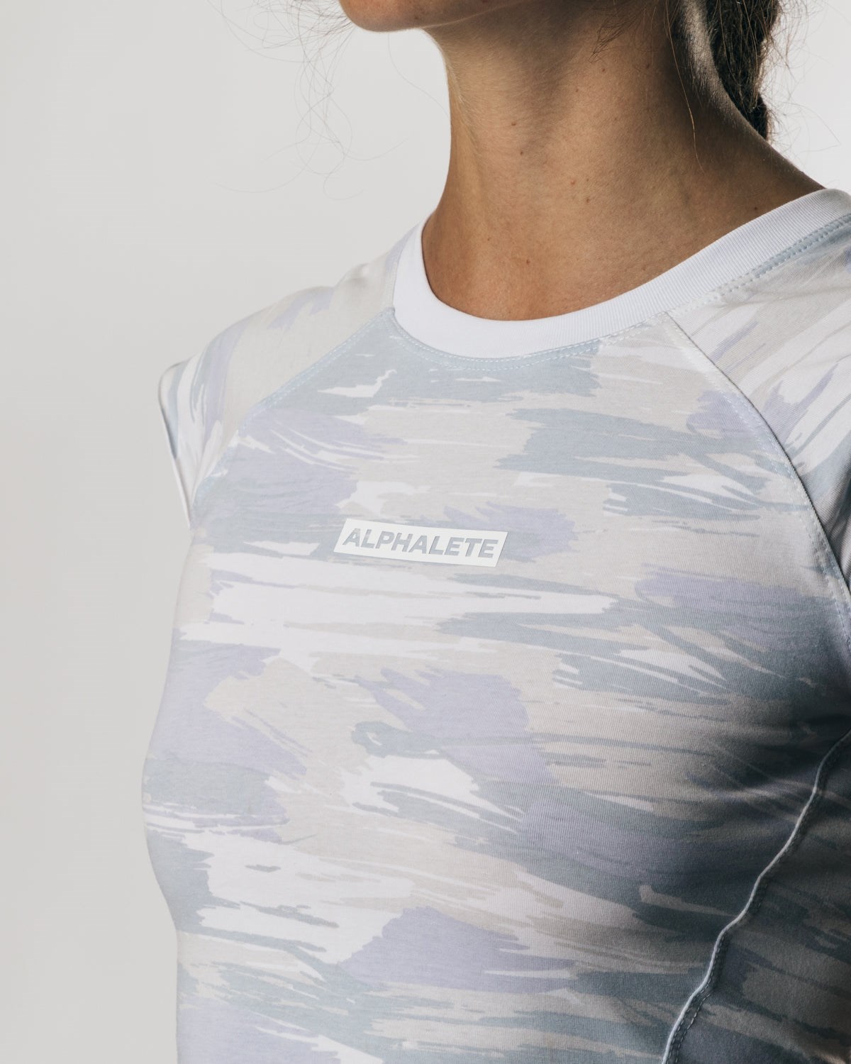 Alphalete High Performance Kort Sleeve Crop Tee Camo | LZYRI6372