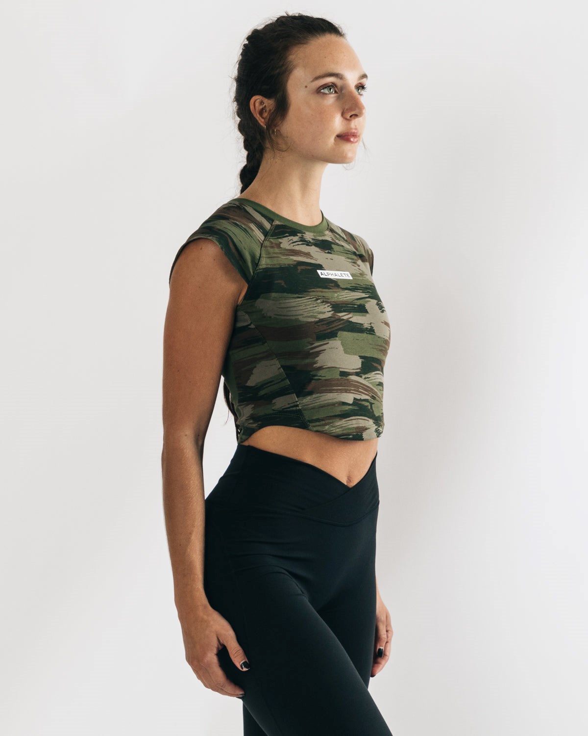 Alphalete High Performance Kort Sleeve Crop Tee Olivengrøn Camo | ZVLPU0135