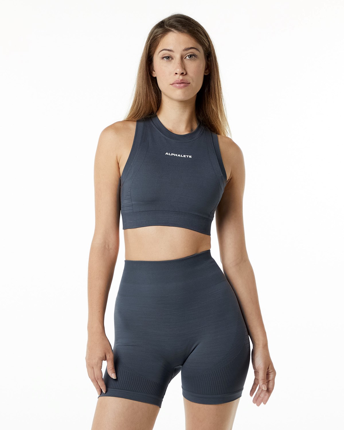 Alphalete High Performance Seamless Crop Bra Carbon | TDNPR0423