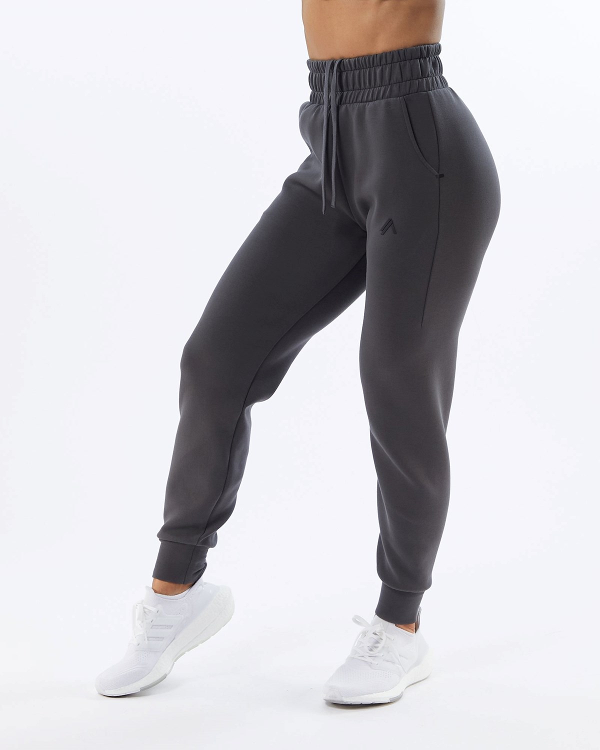 Alphalete Interlock Knit Cuffed Jogger Charcoal | LNBKI2107