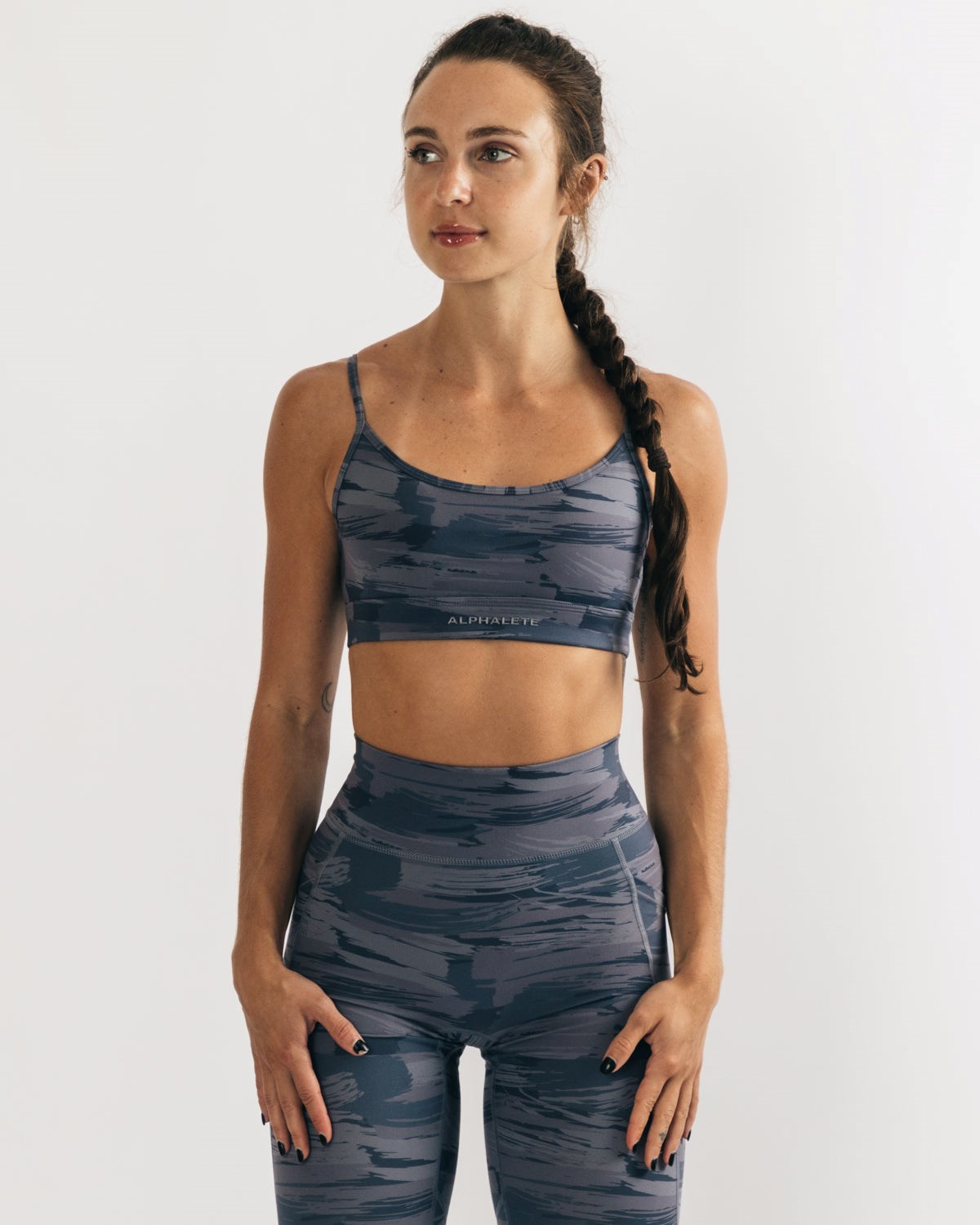 Alphalete Medium Impact Bra Grå Camo | RQUSA8137