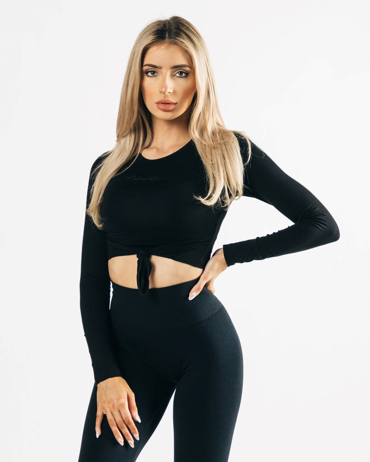 Alphalete Ultra-Stretch Long Sleeve Tie Top Blackout | NFCYP8634