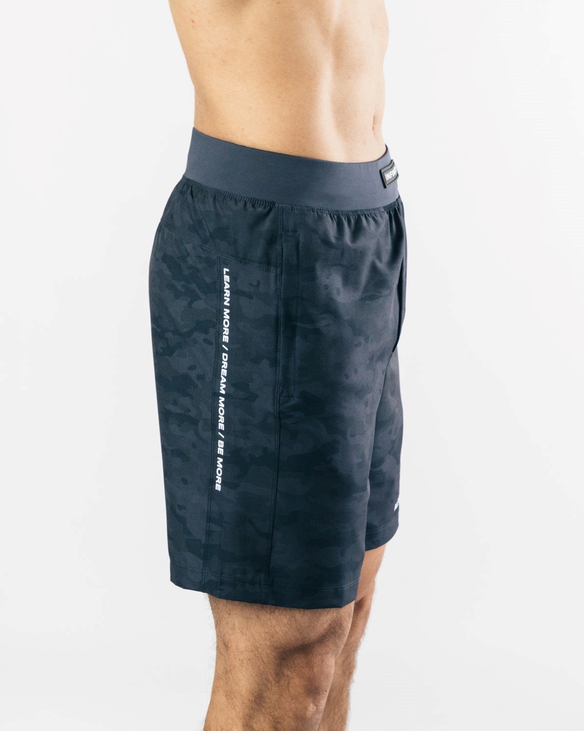 Alphalete Woven 4-Way Stretch 7