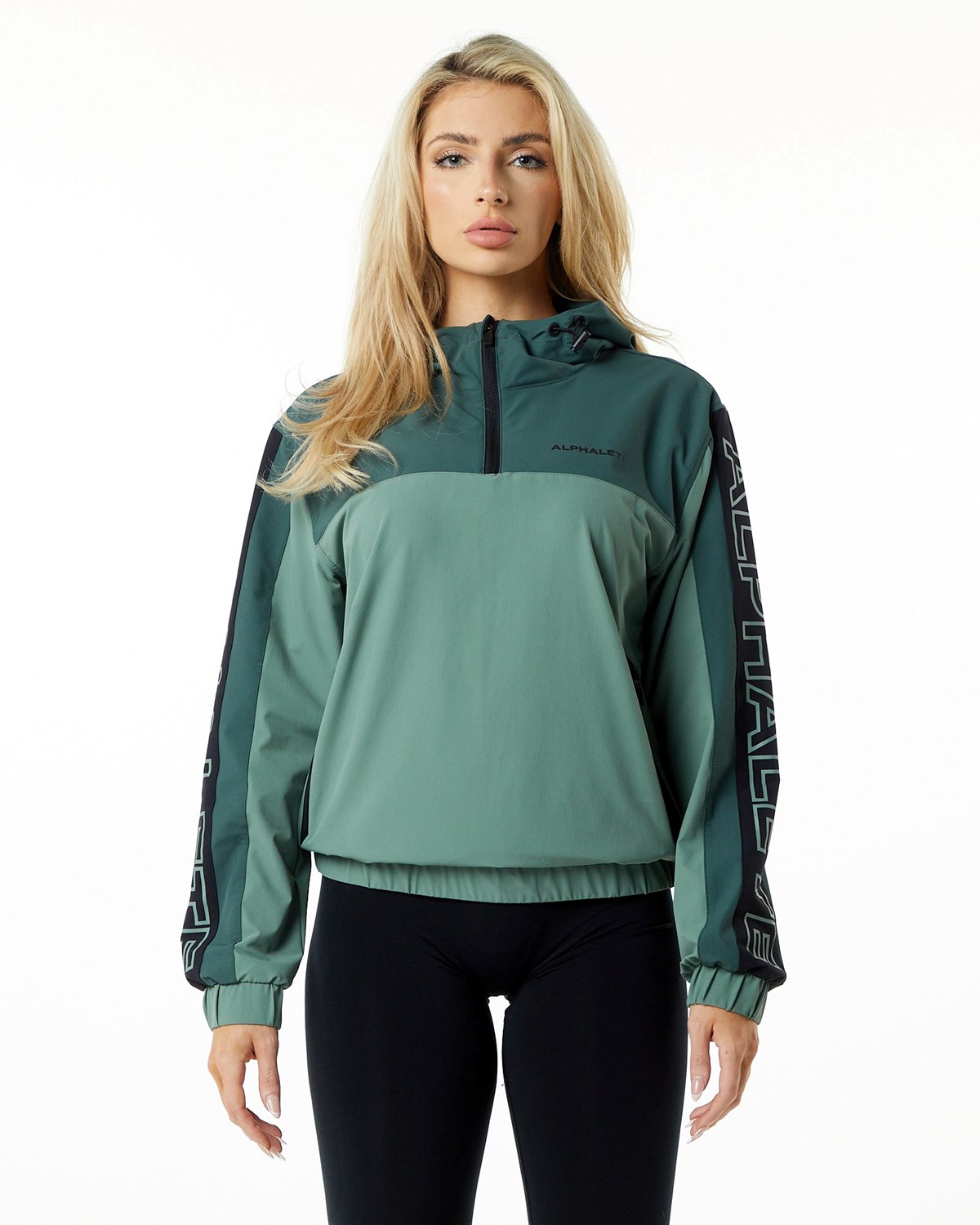 Alphalete Woven Performance Jacket Wild Sage | AMRUK0386